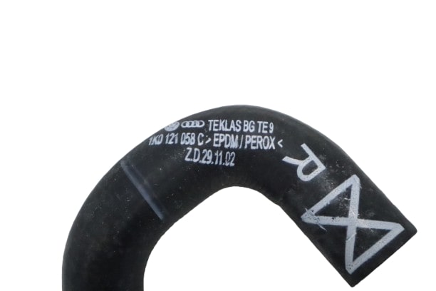 Original Audi A3 VW Golf Golf Plus Passat Touran SEAT Ibiza Toledo Skoda Octavia Superb Kühlmittelschlauch