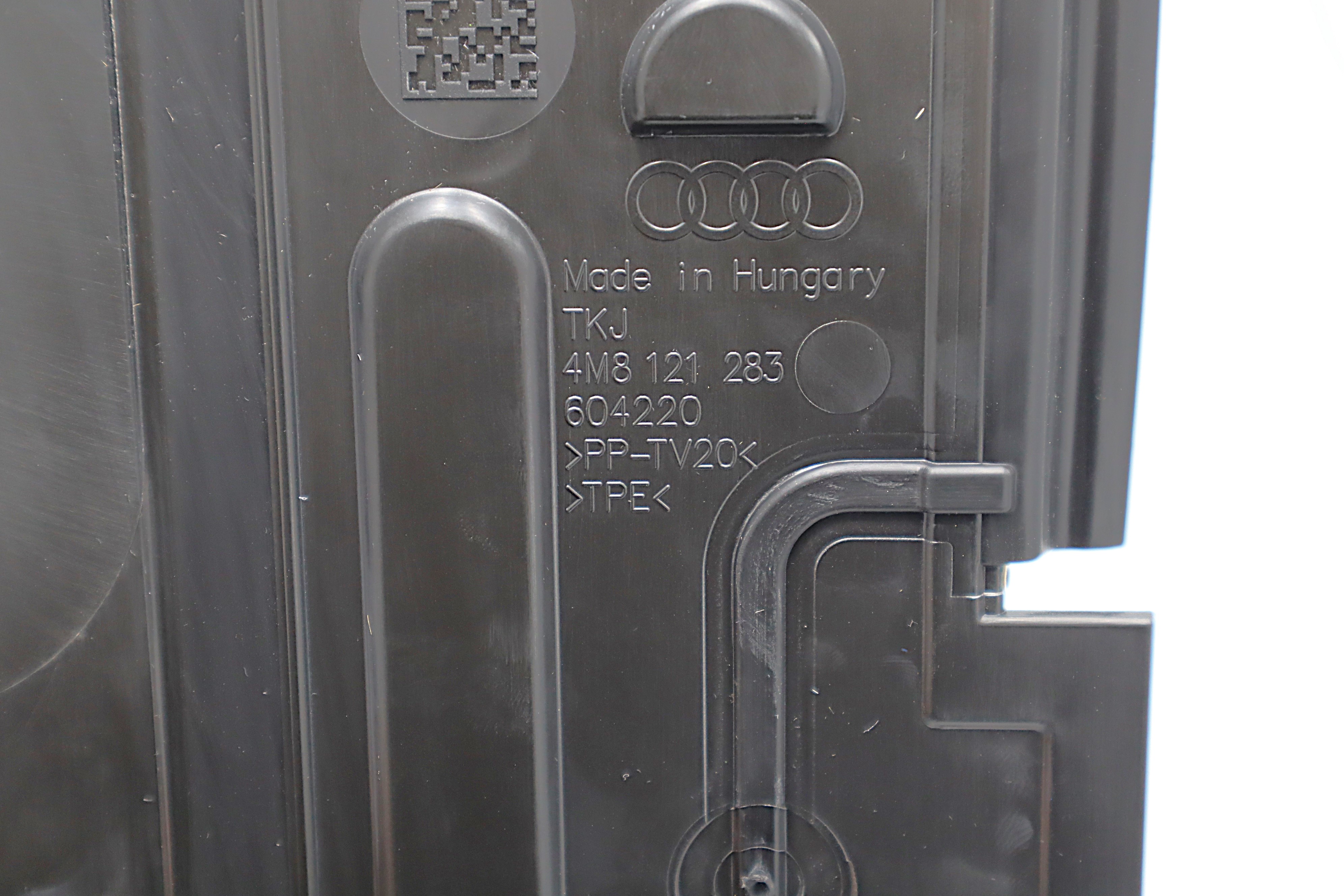 Original Audi Q8 Luftführung links