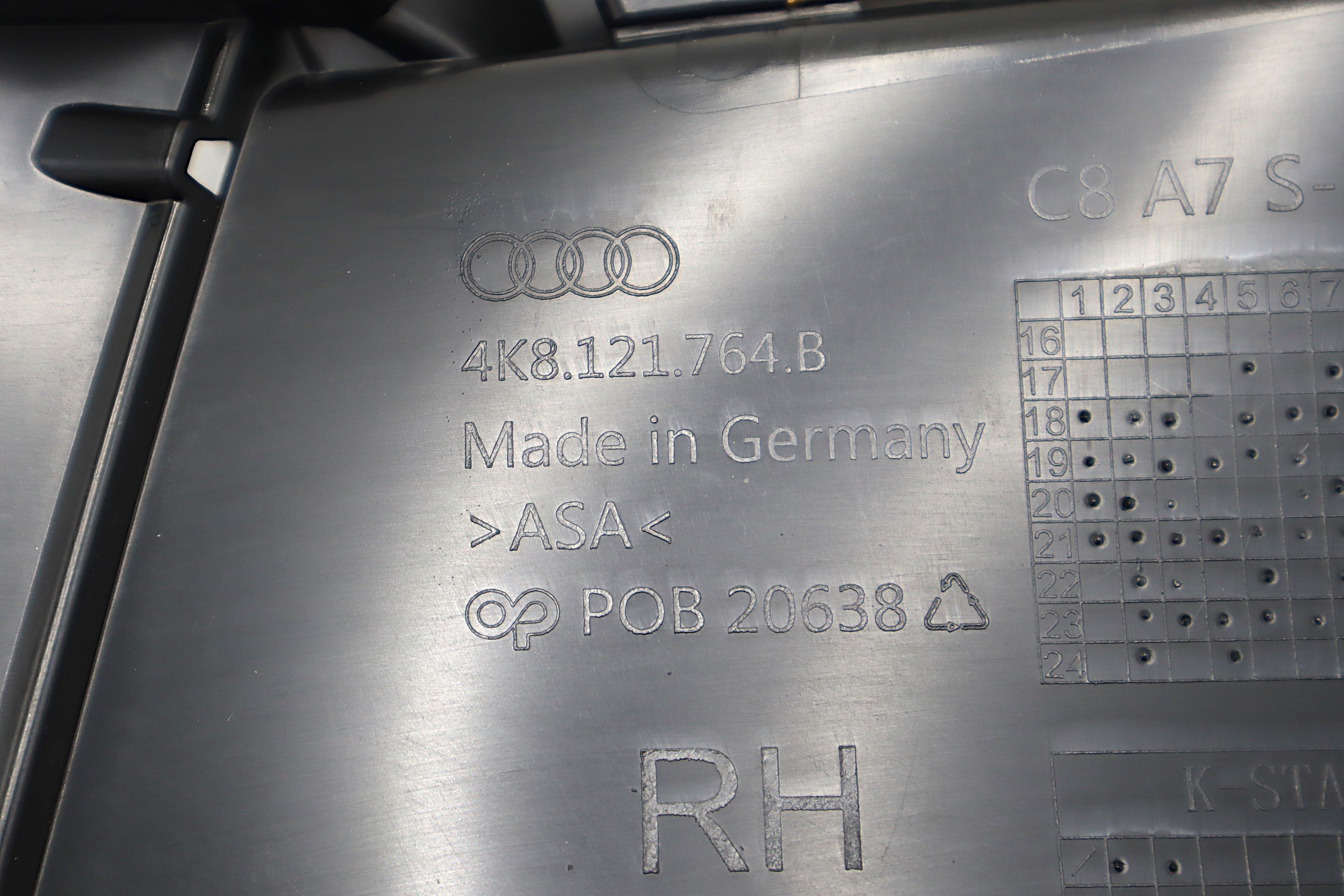 Original Audi A6 Luftführung rechts