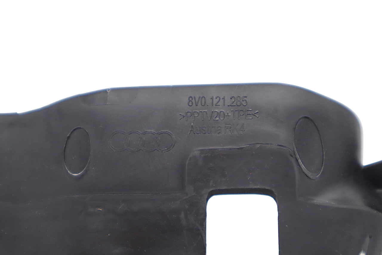 Original Audi A3 A3 Cabriolet S3 RS3 Luftführung mitte oben