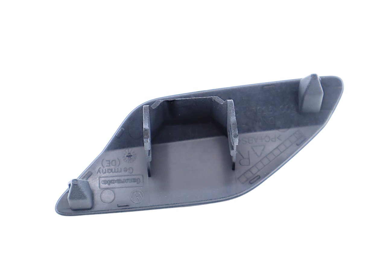 Original VW Golf VII Abdeckkappe Scheinwerferwaschanlage Stossfänger vorne rechts grundiert