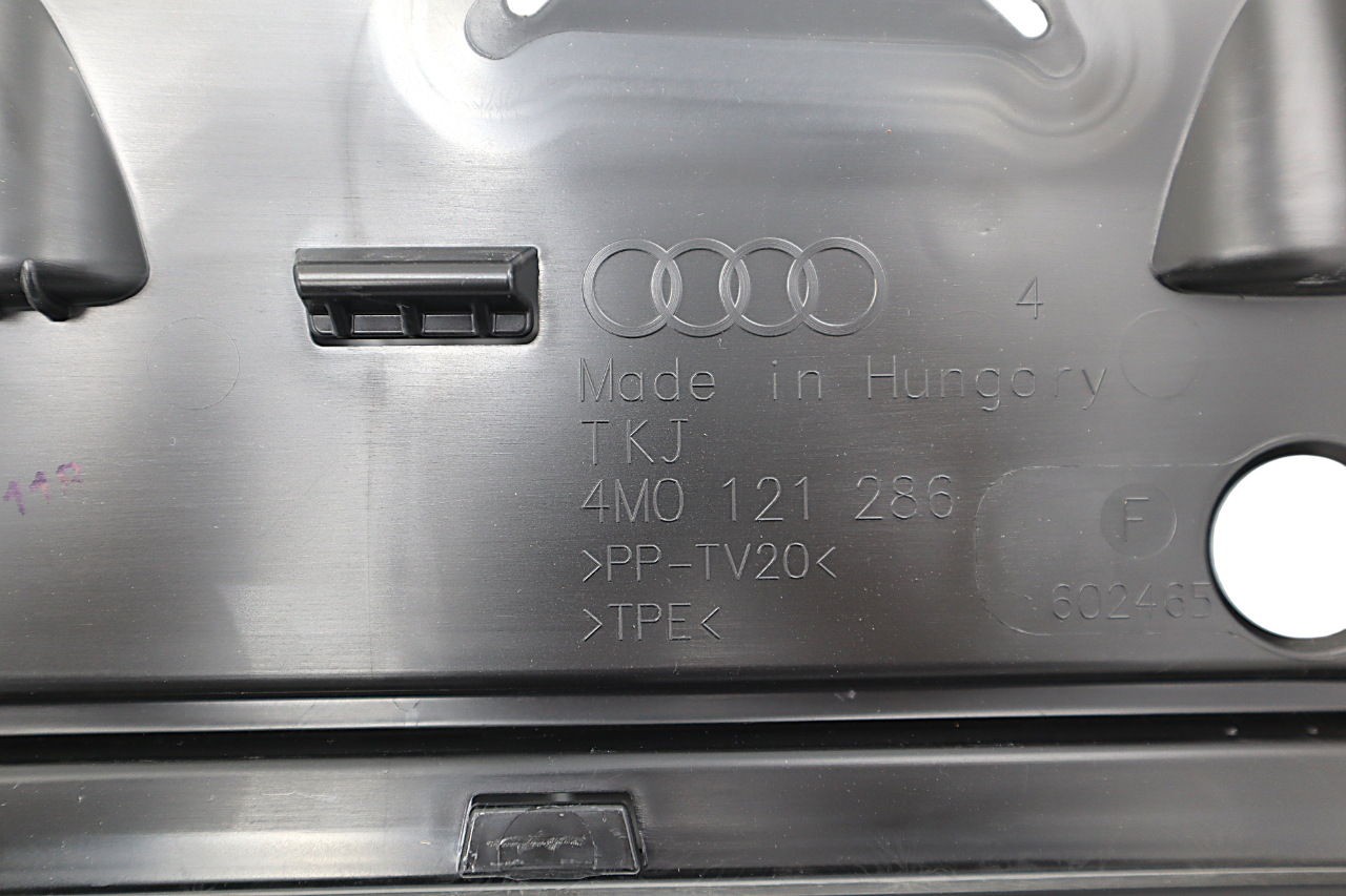 Original Audi Q7 Q8 Luftführung