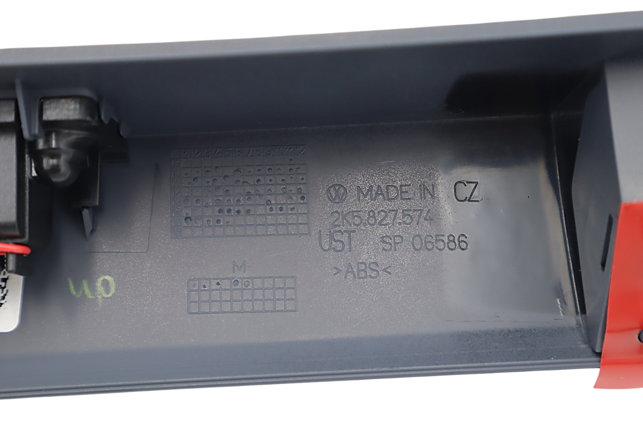 Original VW Caddy Griffleiste Heckklappe grundiert