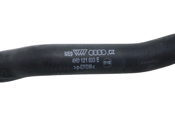 Original Audi A8 Kühlmittelschlauch Vorlauf