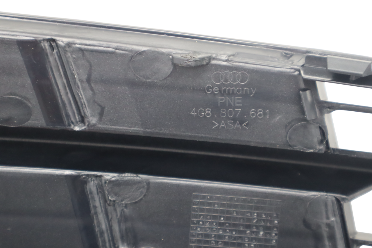 Original Audi A7 Luftführungsgitter links satinschwarz