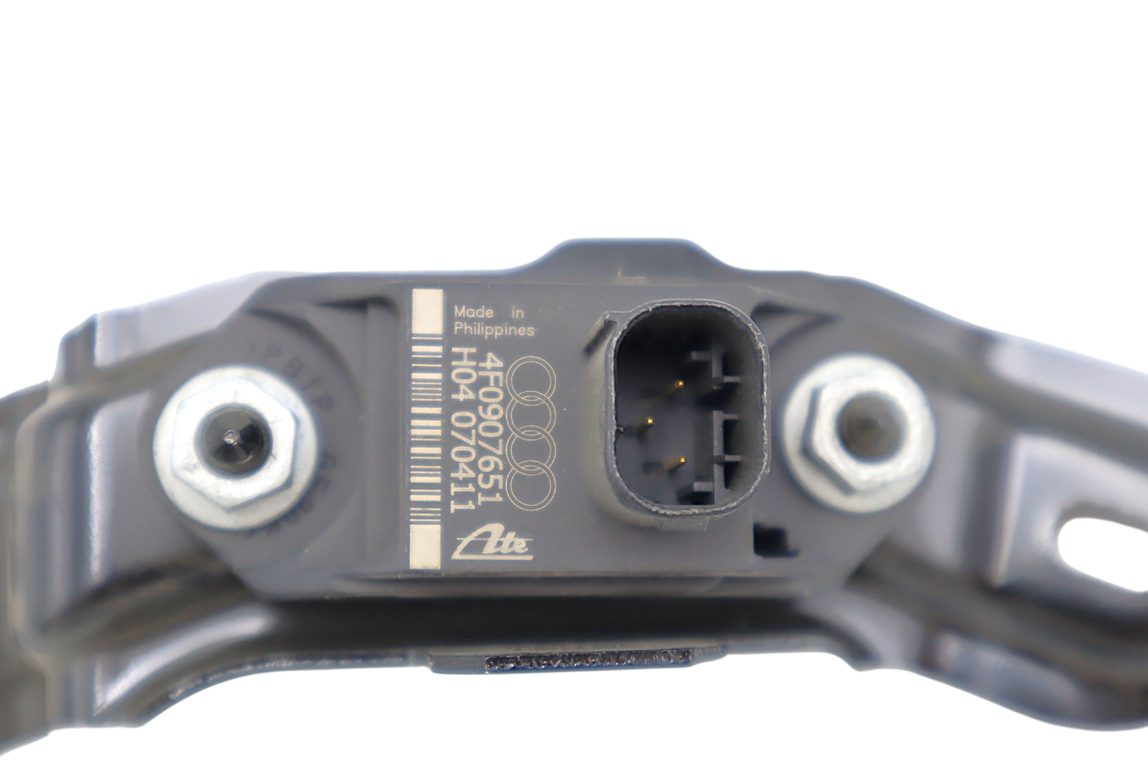 Original Audi A6 Beschleunigungssensor für Luftfederdämpfer rechts vorne