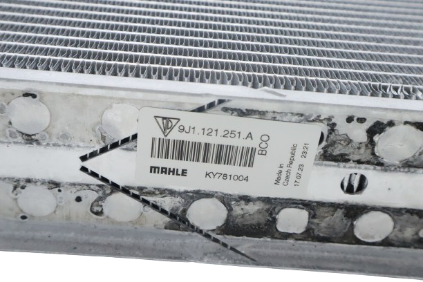 Original Audi e-tron GT Kühler für Kühlmittel