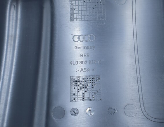 Original Audi Q7 Verschlussdeckel für Anhängekupplung