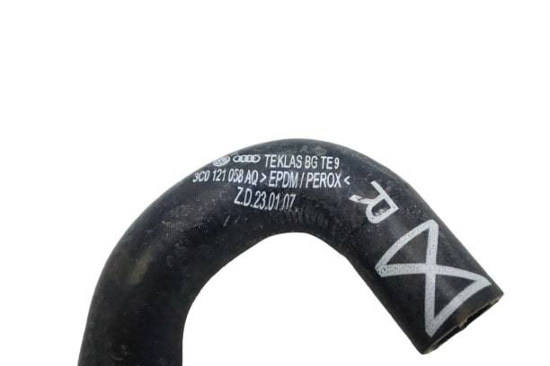 Original Volkswagen Passat Kühlmittelschlauch Schaltgetriebe