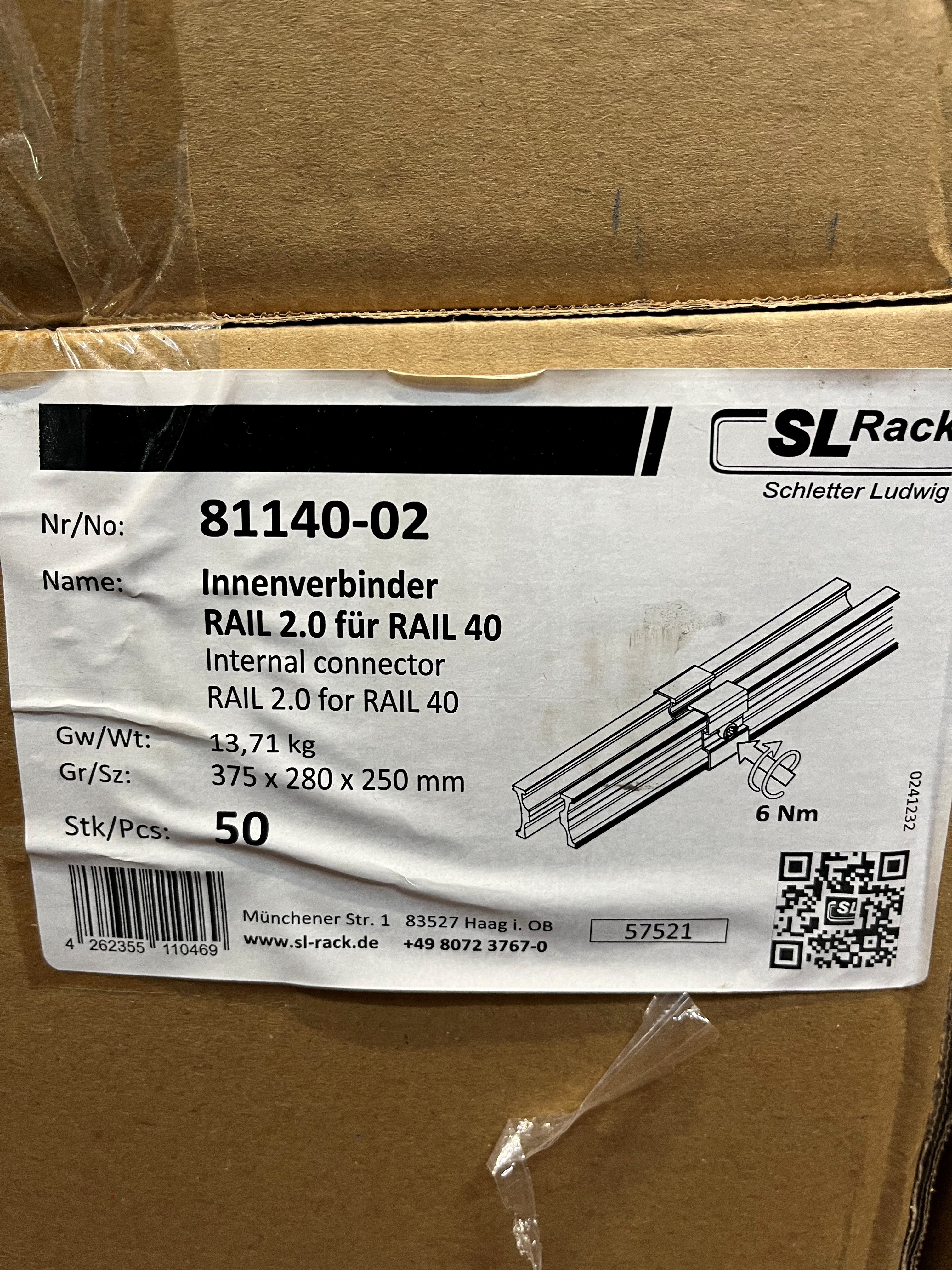 SL-Rack Innenverbinder schwarz  SL-Rack Innenverbinder silber mit Träger