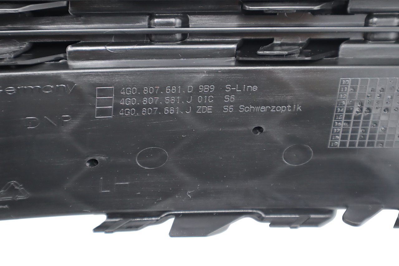 Original Audi A6 Luftführungsgitter links satinschwarz