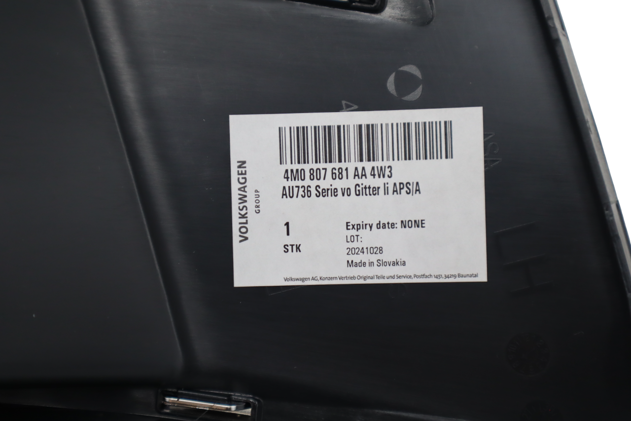 Original Audi Q7 Luftführungsgitter links anthrazit/chrom