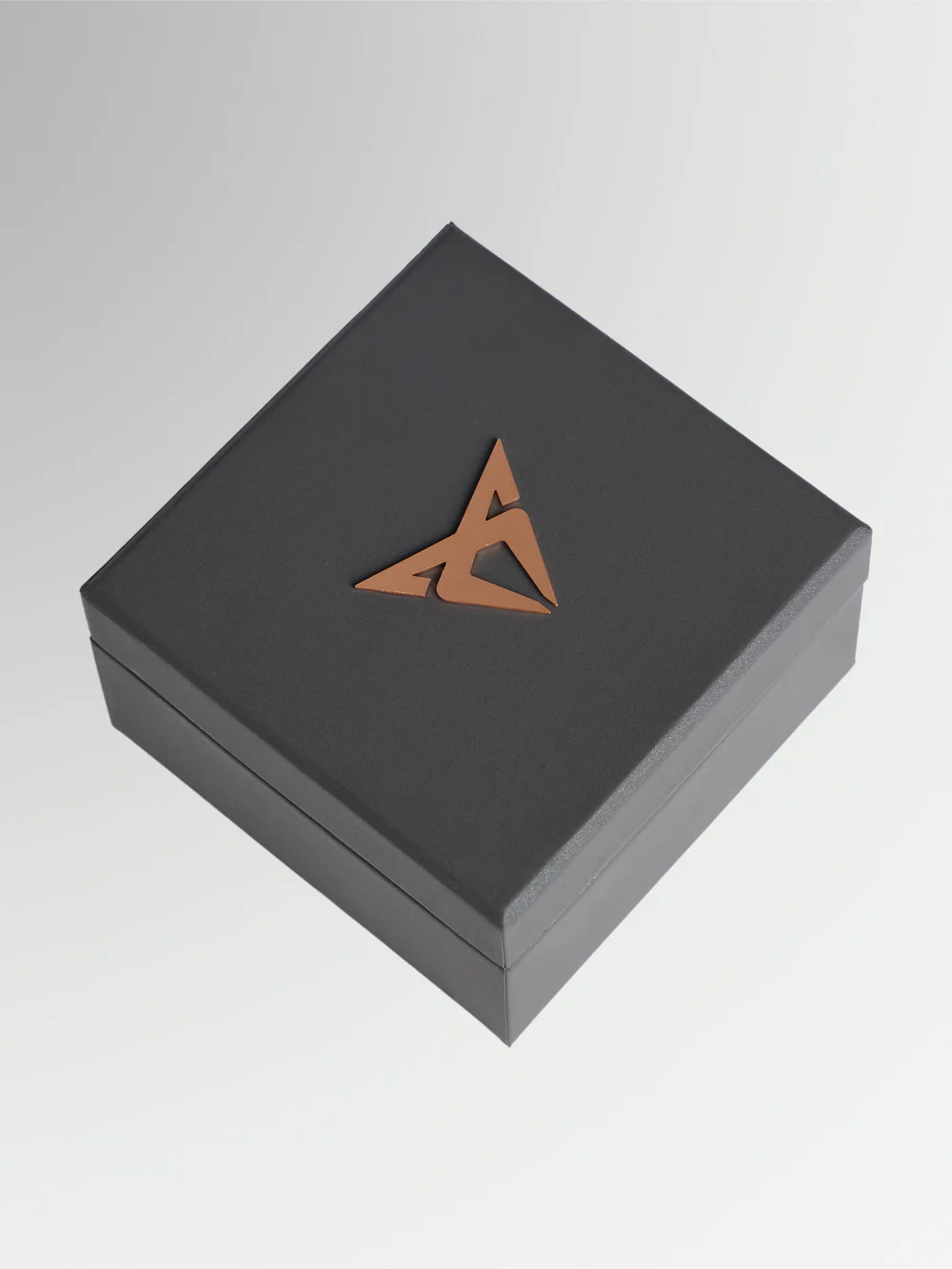 Original Cupra Schlüsselanhänger dreieckig gländend anodisiert Edelstahl  MAM x Cupra