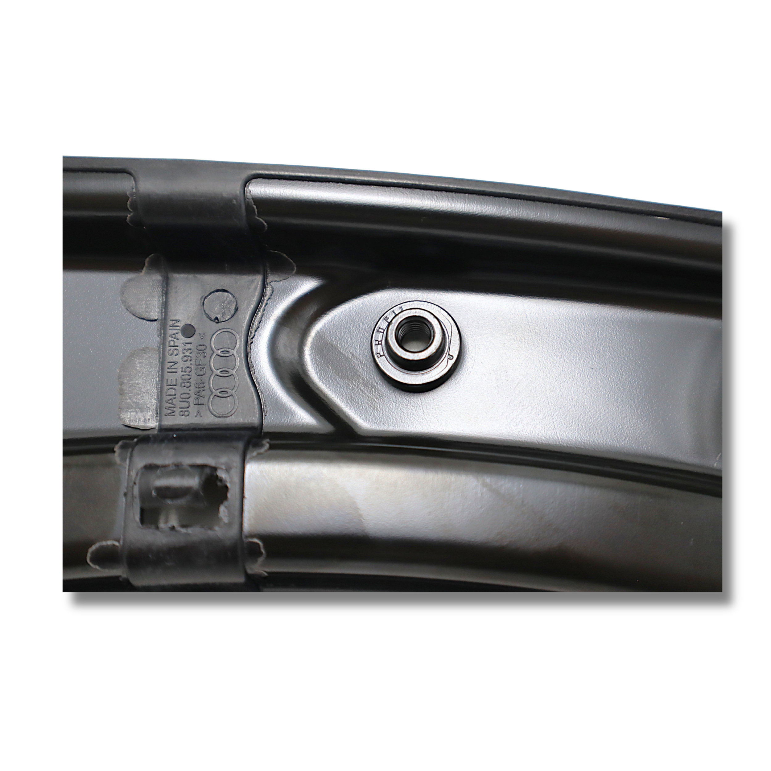 Original Audi Strebe Halterung links oben  - 8U0805931